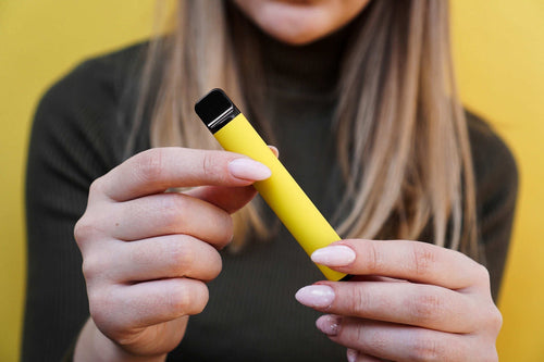 How to Use Your First Disposable Vape: A Beginner's Guide
